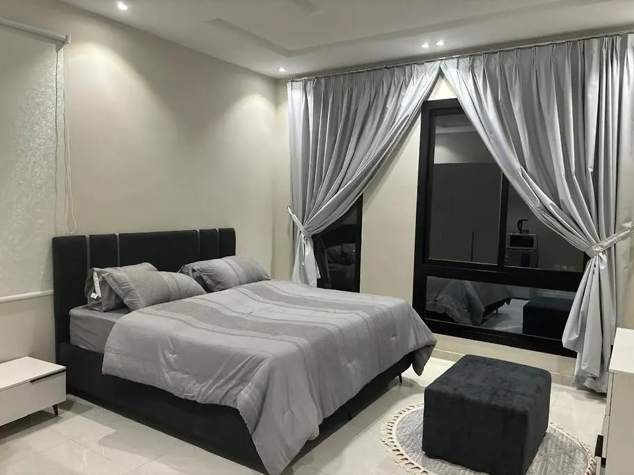 Apartment شقة جديدة ونظيفة غرفة وصالة هادئة ومريحة بحي المروة 8دقايق من المطار Jeddah